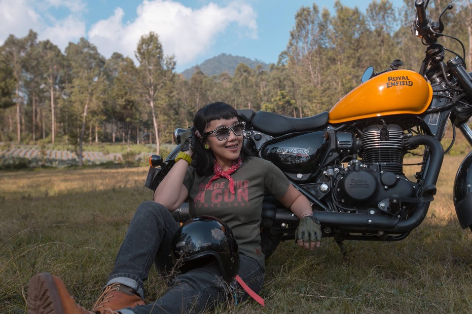 Royal Enfield Rilis Apparel Khusus Wanita